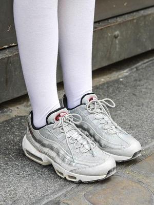 Sneaker and converse with nylon