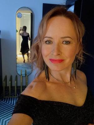 Wank Queen (milf)