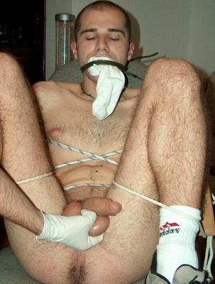 Ballbusting in Gloves