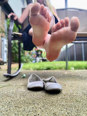 women feet 
