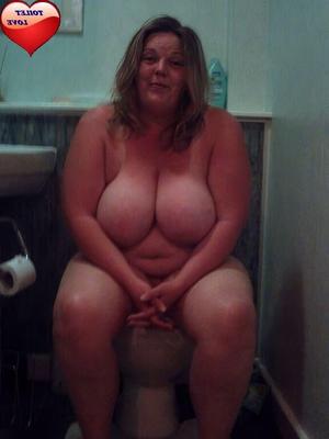I WANT TO BE YOUR TOILET SLAVE