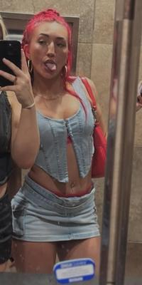 Sexy babe
