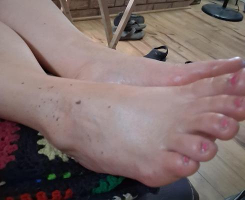 Day Day's Dirty, Smelly, and Sweaty FEET.