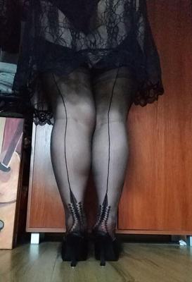 FFS Pernas e pés vestidos