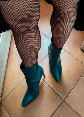 Feet with shoes for fap 
