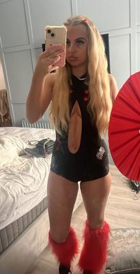 Mi ex hija de GF Abbie, una adolescente de Schoolie, está listo