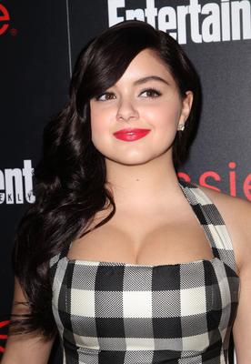Busty Teen Celebs, No chance to ignore their Big Arguments
