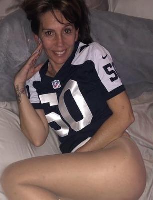 Fans de Dallas Cowboy en pantimedias y luego algunos